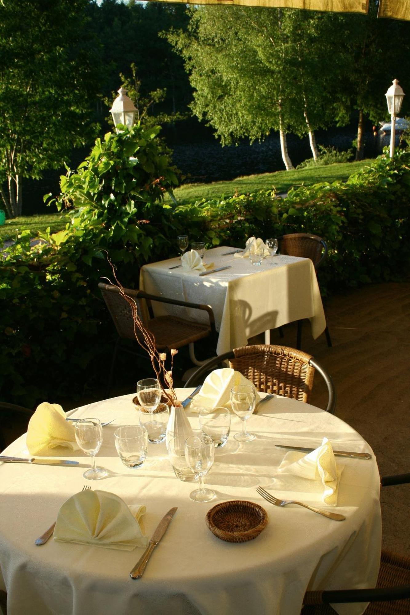 Logis Hotel Du Lac Neuvic  Bagian luar foto