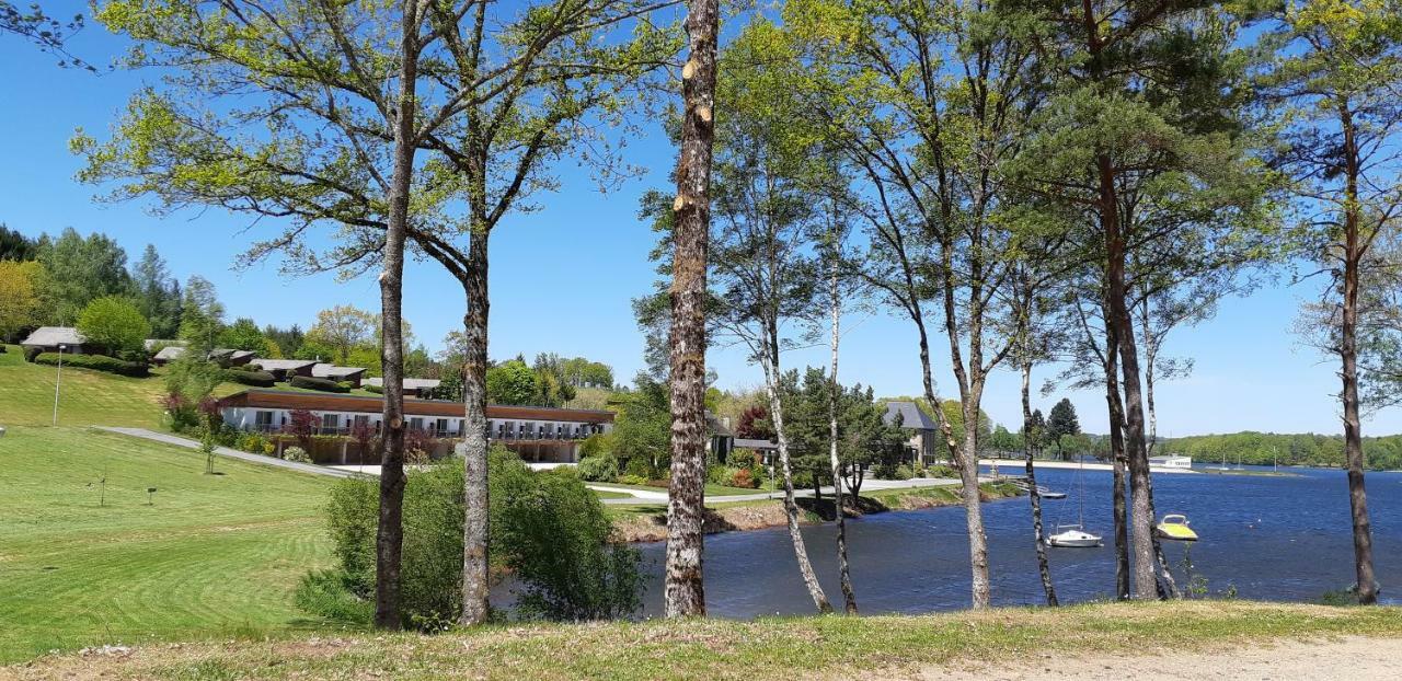 Logis Hotel Du Lac Neuvic  Bagian luar foto